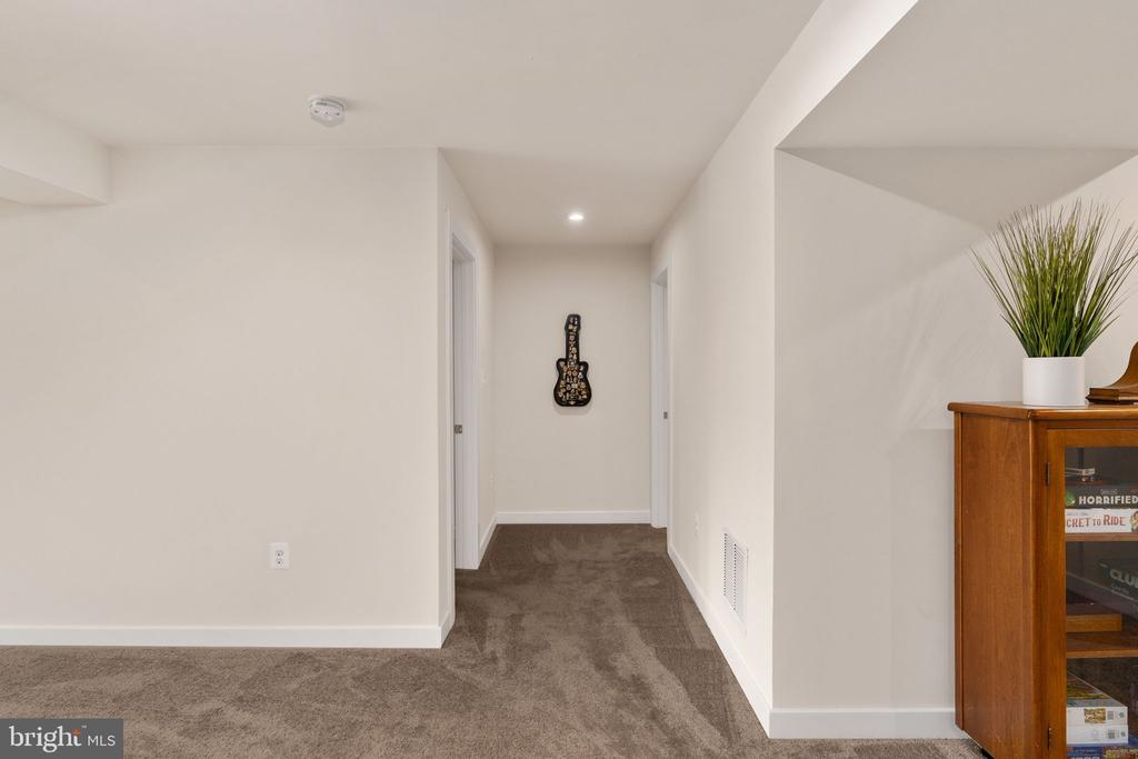 1218 CITY VIEW LANE