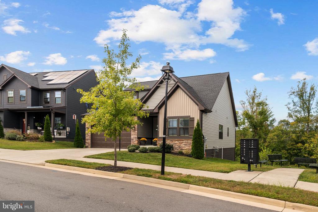 1218 CITY VIEW LANE