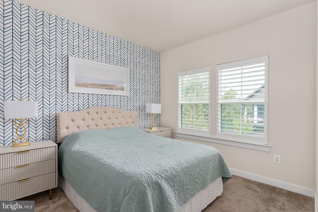 1218 CITY VIEW LANE
