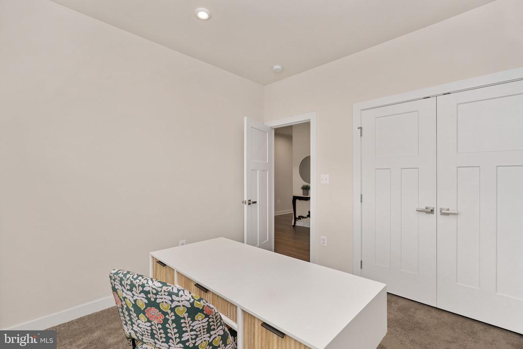 1218 CITY VIEW LANE