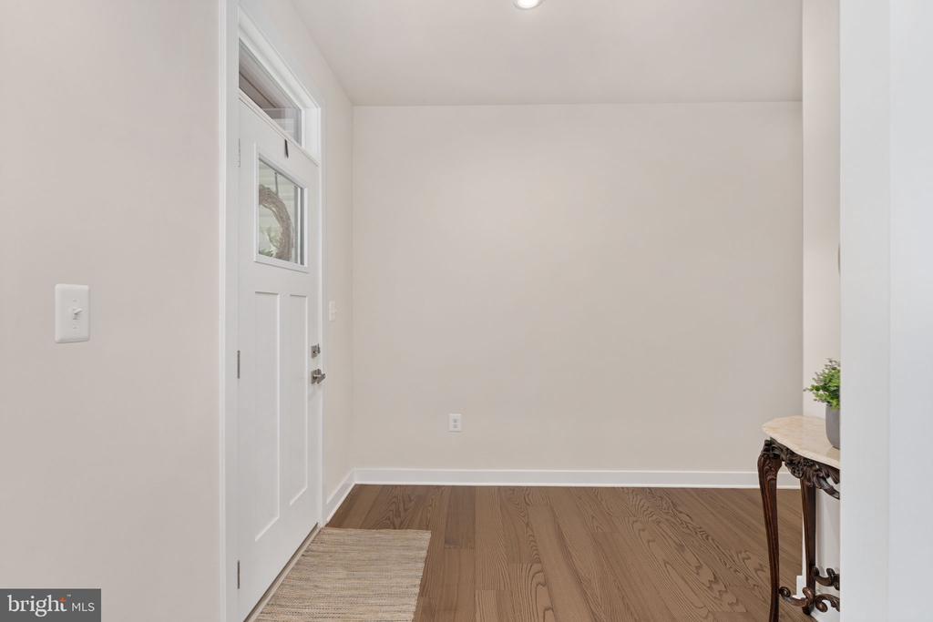 1218 CITY VIEW LANE
