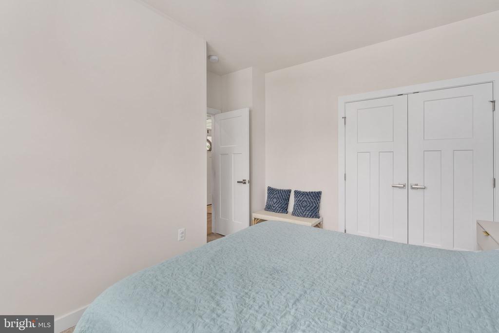 1218 CITY VIEW LANE