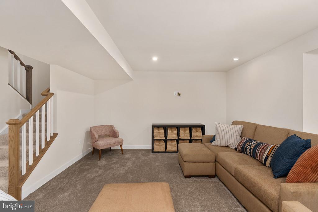 1218 CITY VIEW LANE