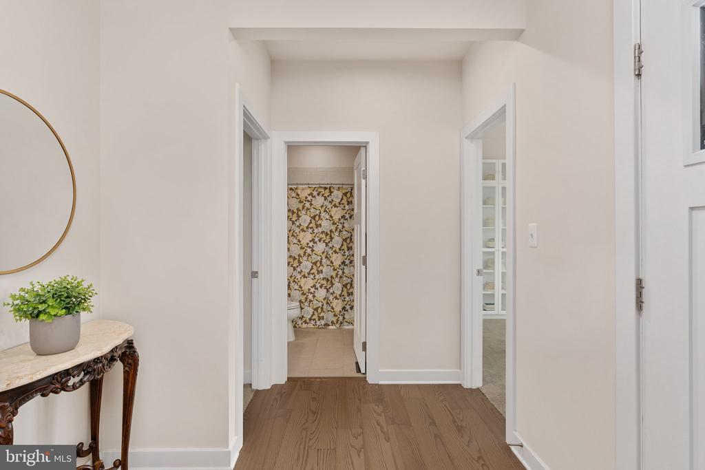1218 CITY VIEW LANE
