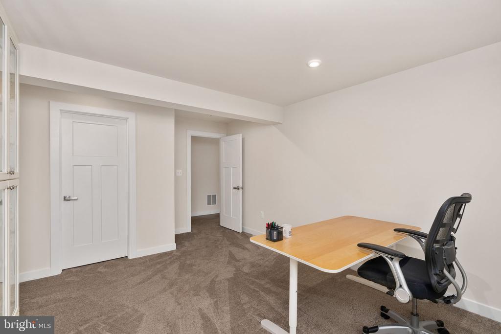 1218 CITY VIEW LANE