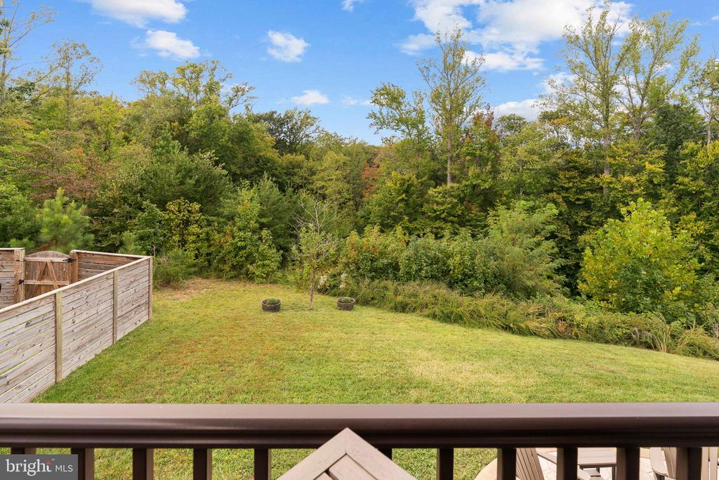 1218 CITY VIEW LANE
