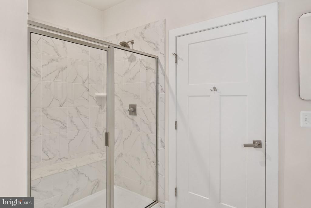 1218 CITY VIEW LANE