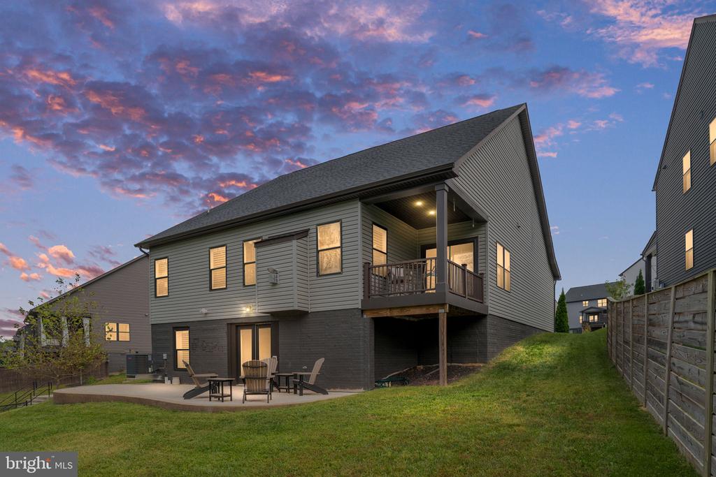 1218 CITY VIEW LANE