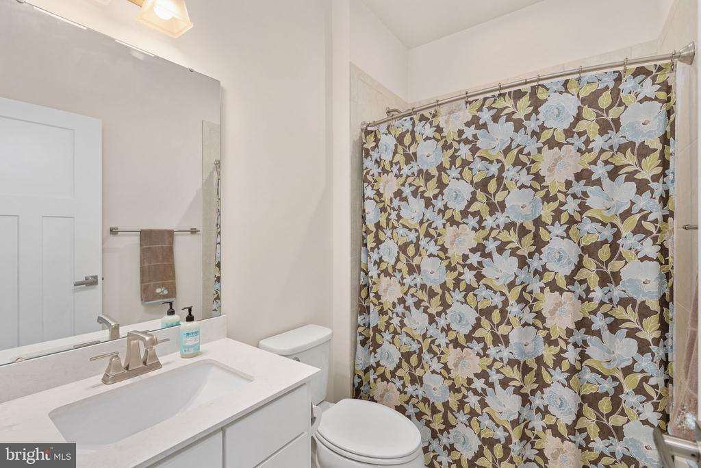 1218 CITY VIEW LANE