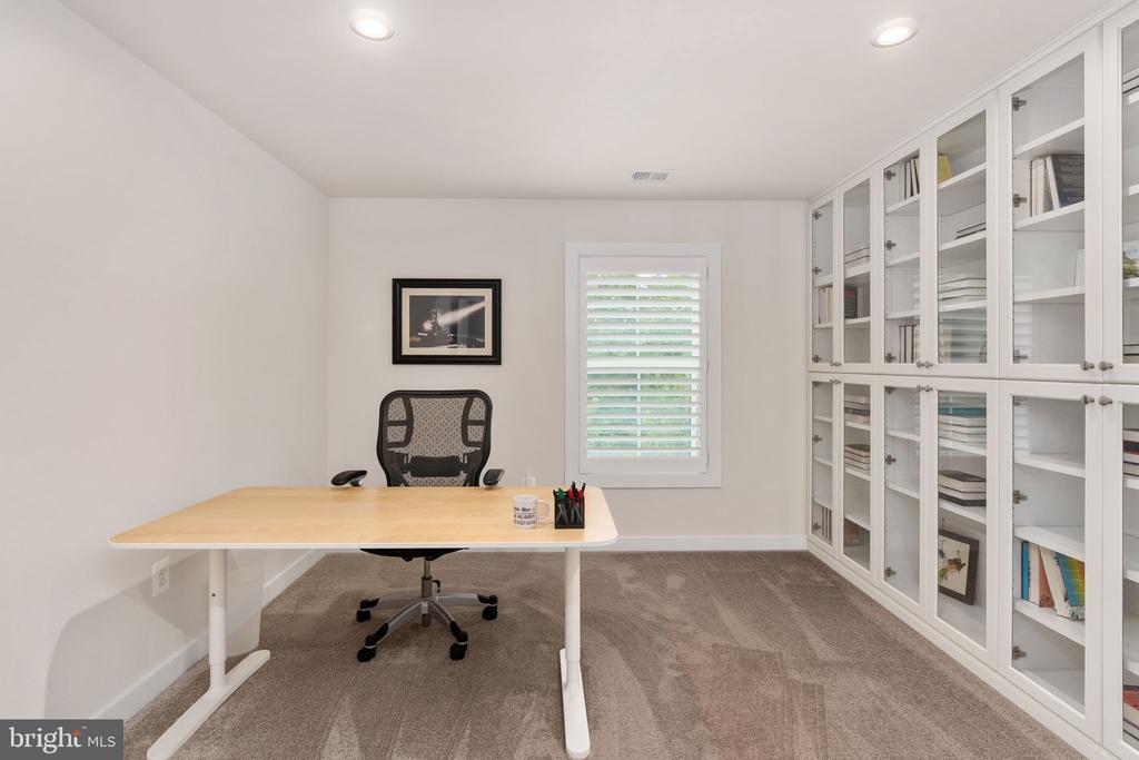 1218 CITY VIEW LANE