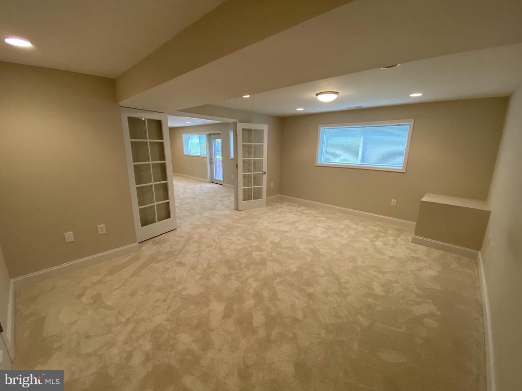 3423 ANDOVER DRIVE
