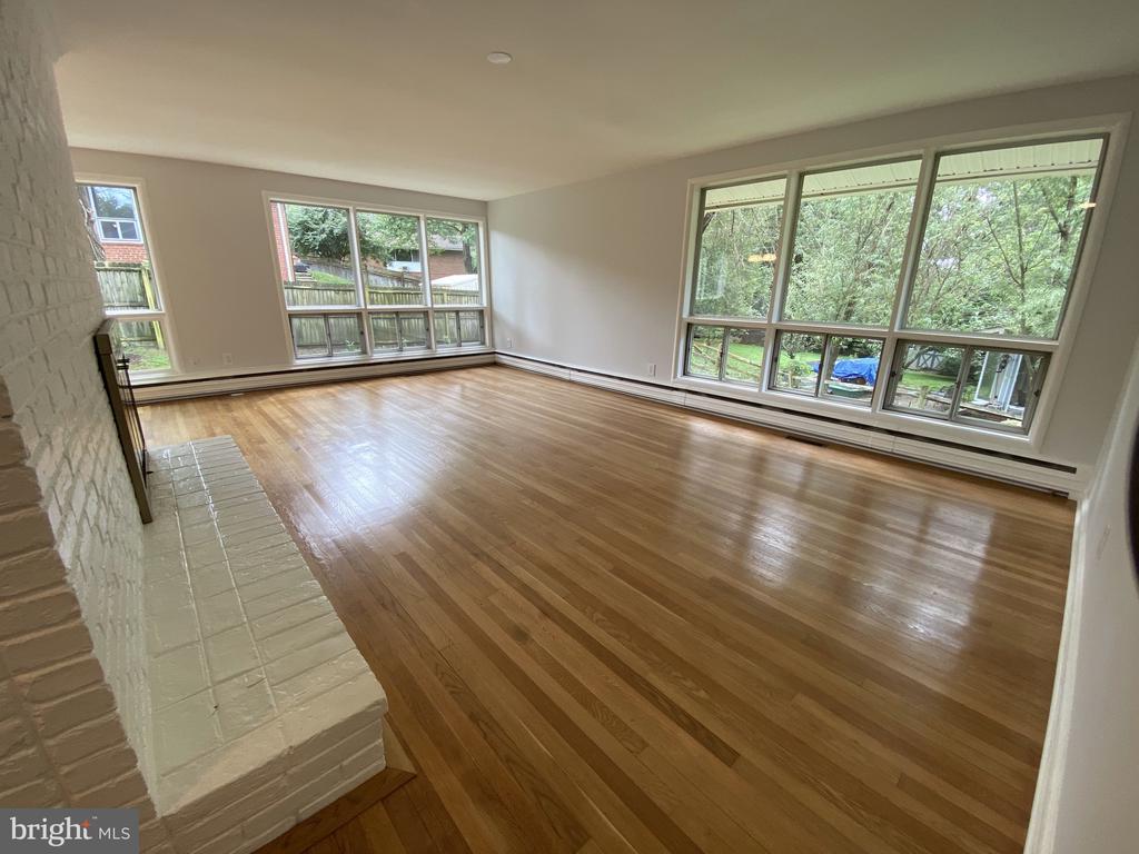 3423 ANDOVER DRIVE