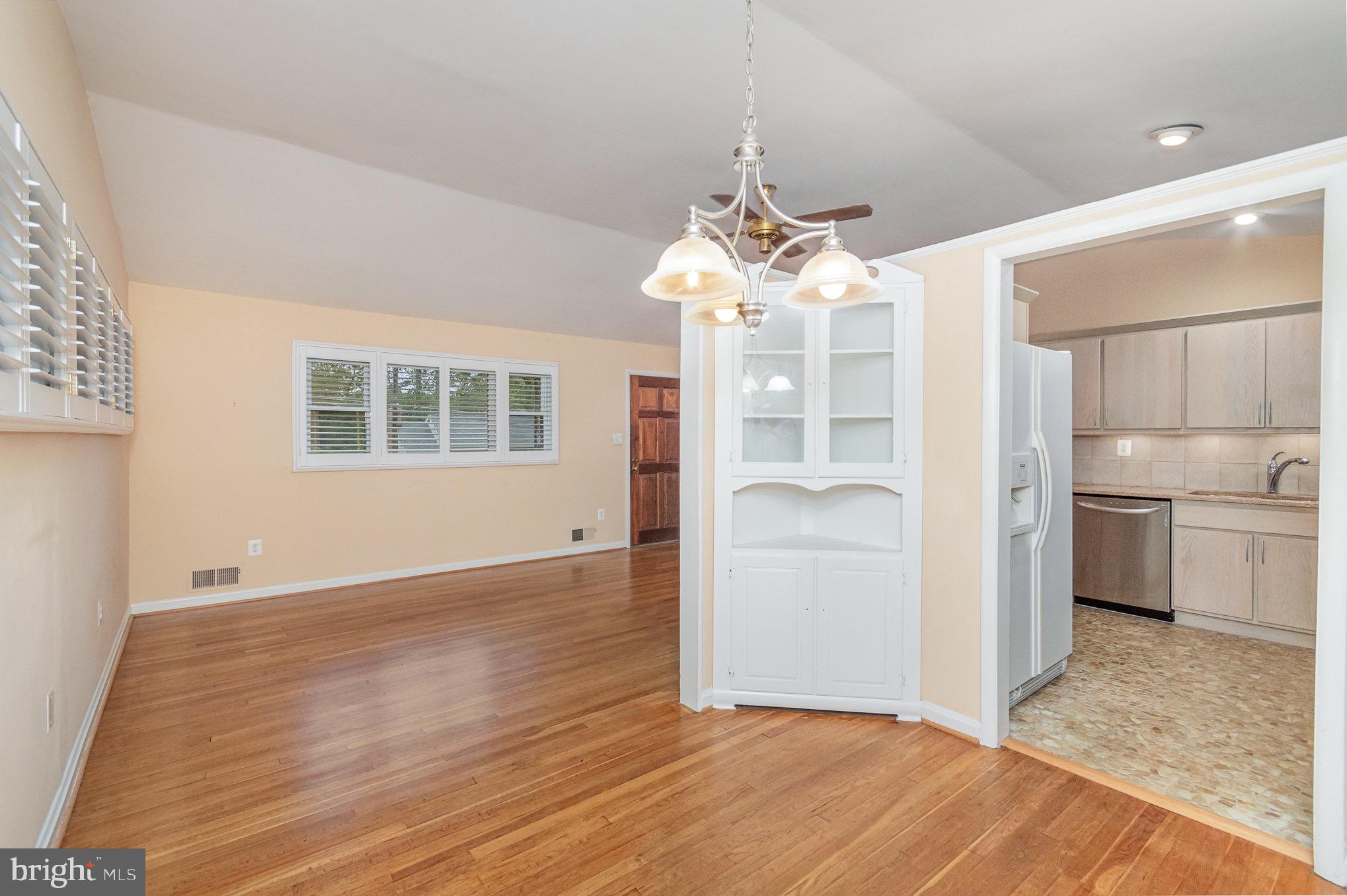 10822 WOODLAND DRIVE