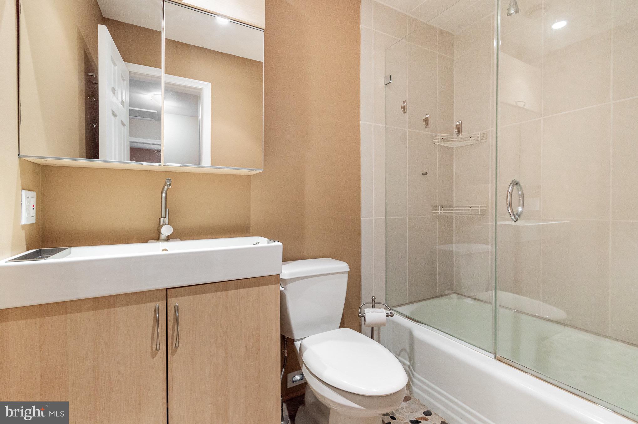 10822 WOODLAND DRIVE