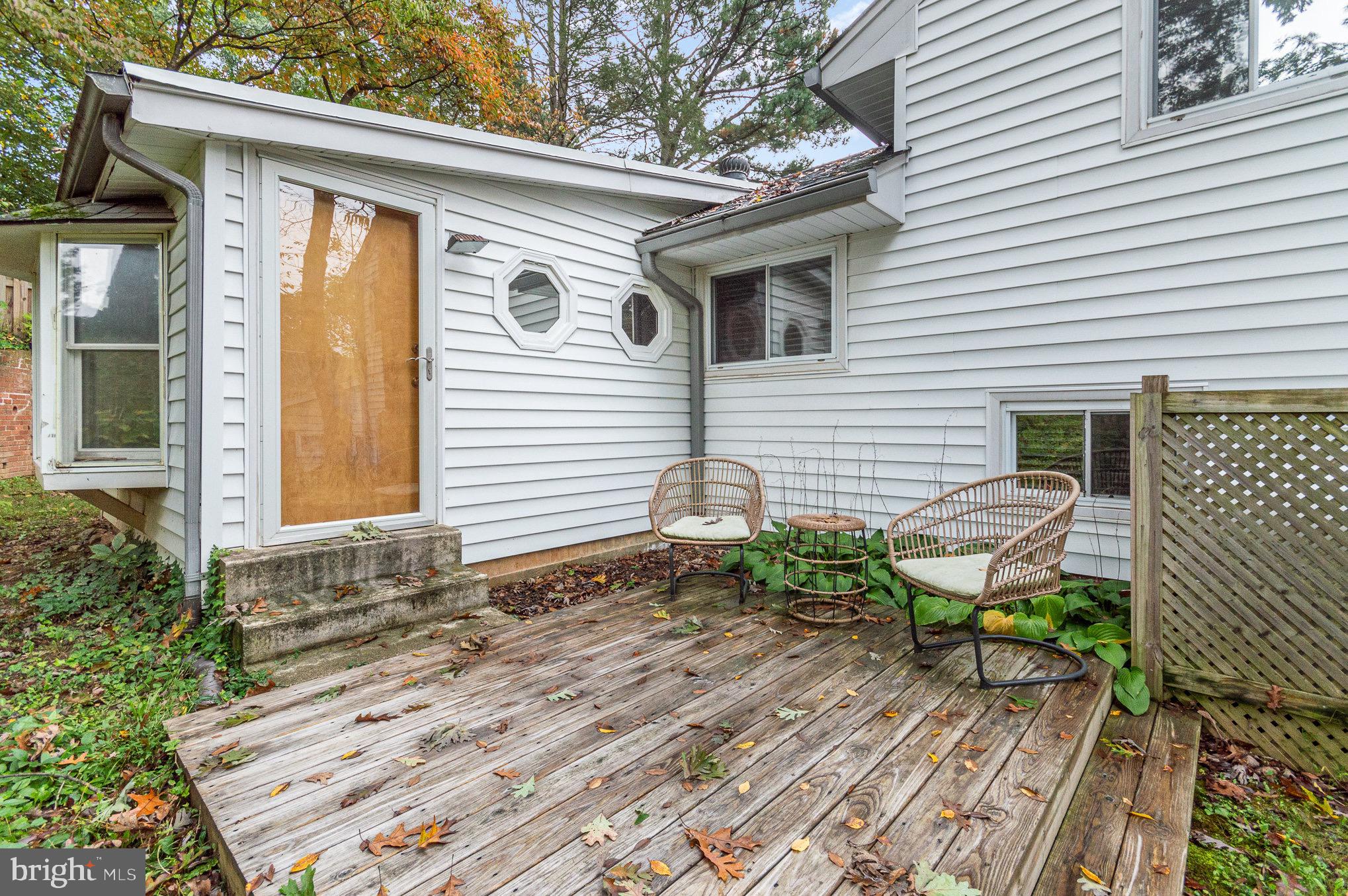 10822 WOODLAND DRIVE