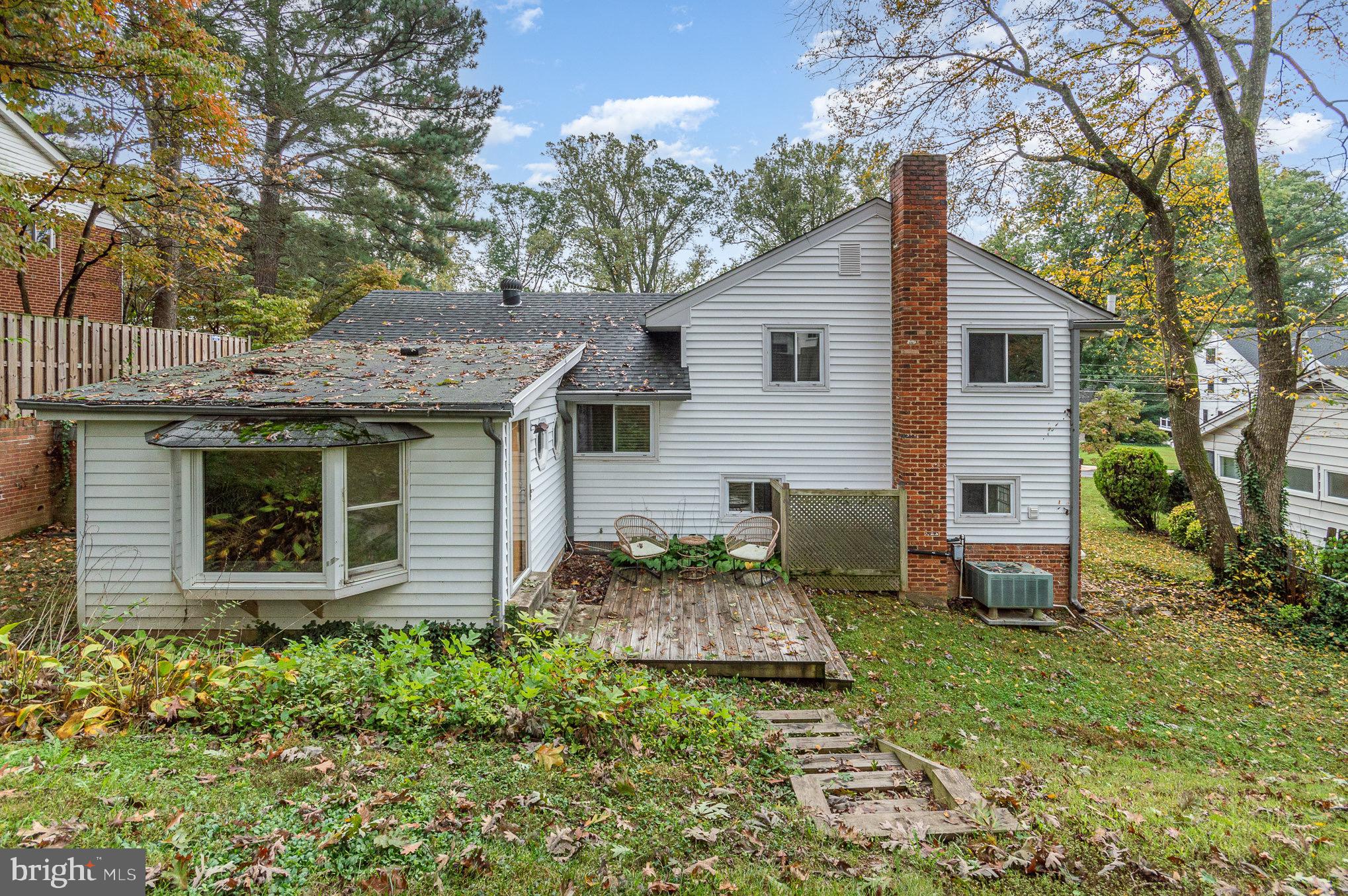 10822 WOODLAND DRIVE