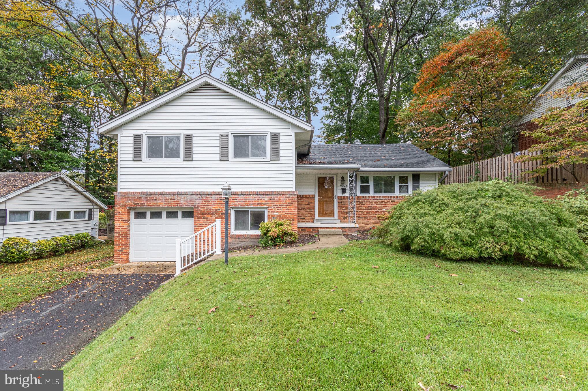 10822 WOODLAND DRIVE