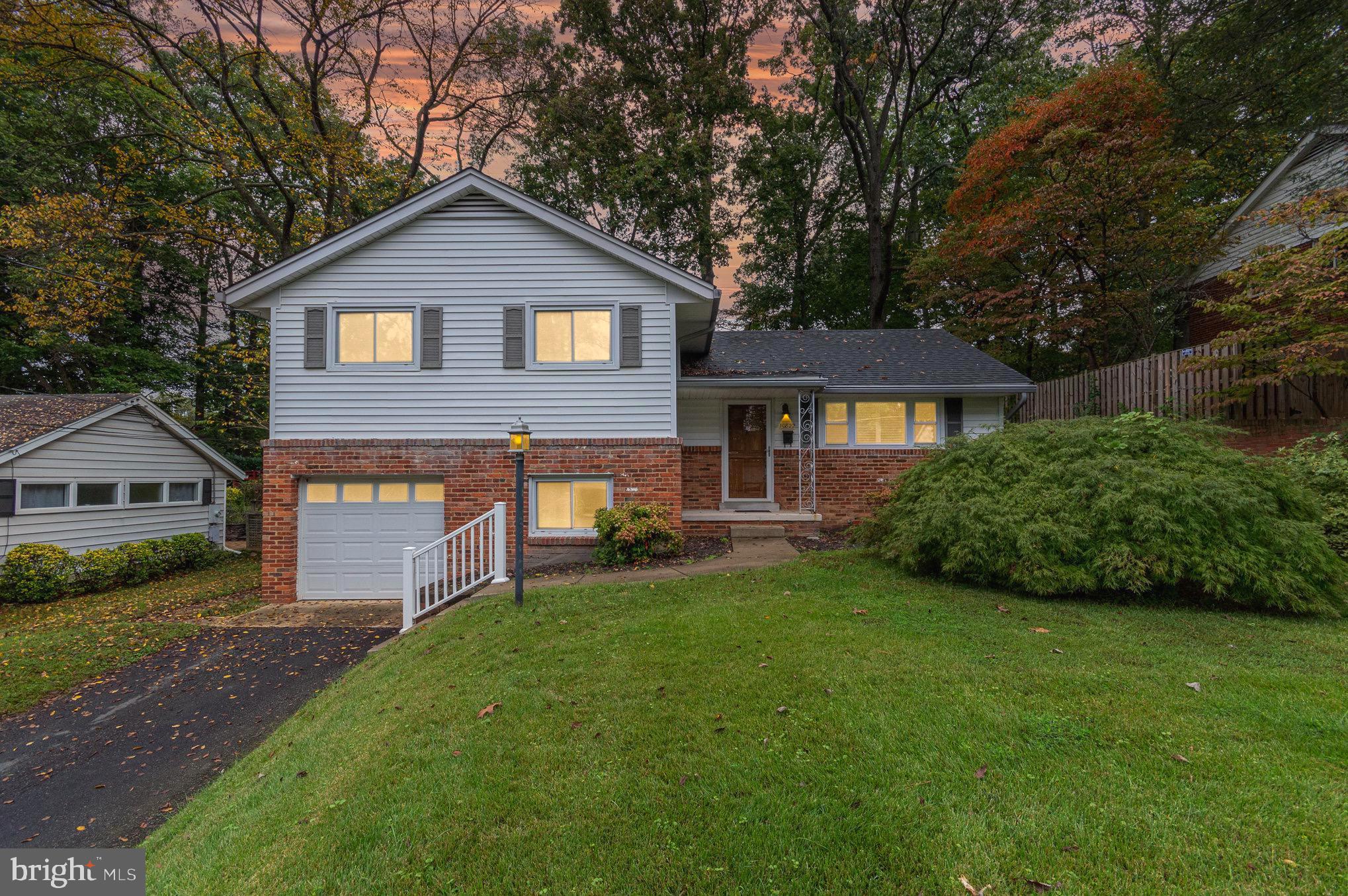 10822 WOODLAND DRIVE