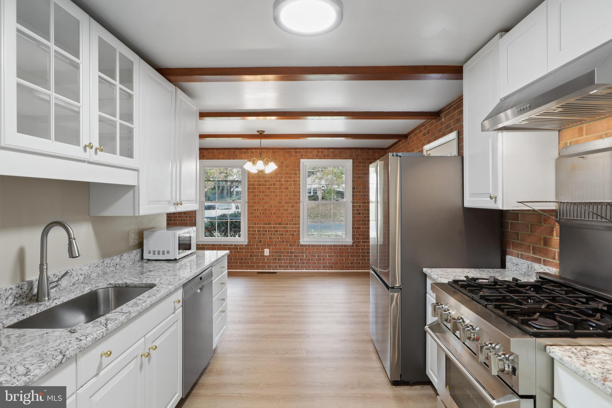 10015 BLUE COAT DRIVE