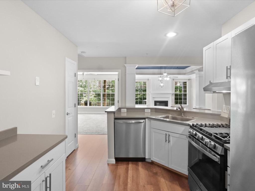 4105 OXFORD LANE 101