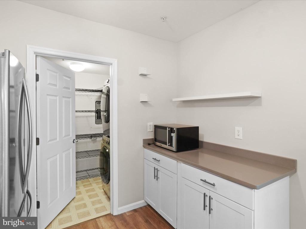 4105 OXFORD LANE 101