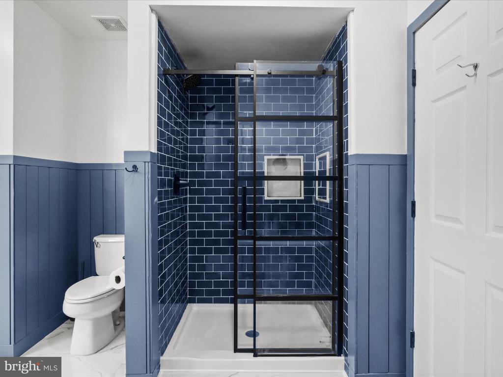 4105 OXFORD LANE 101