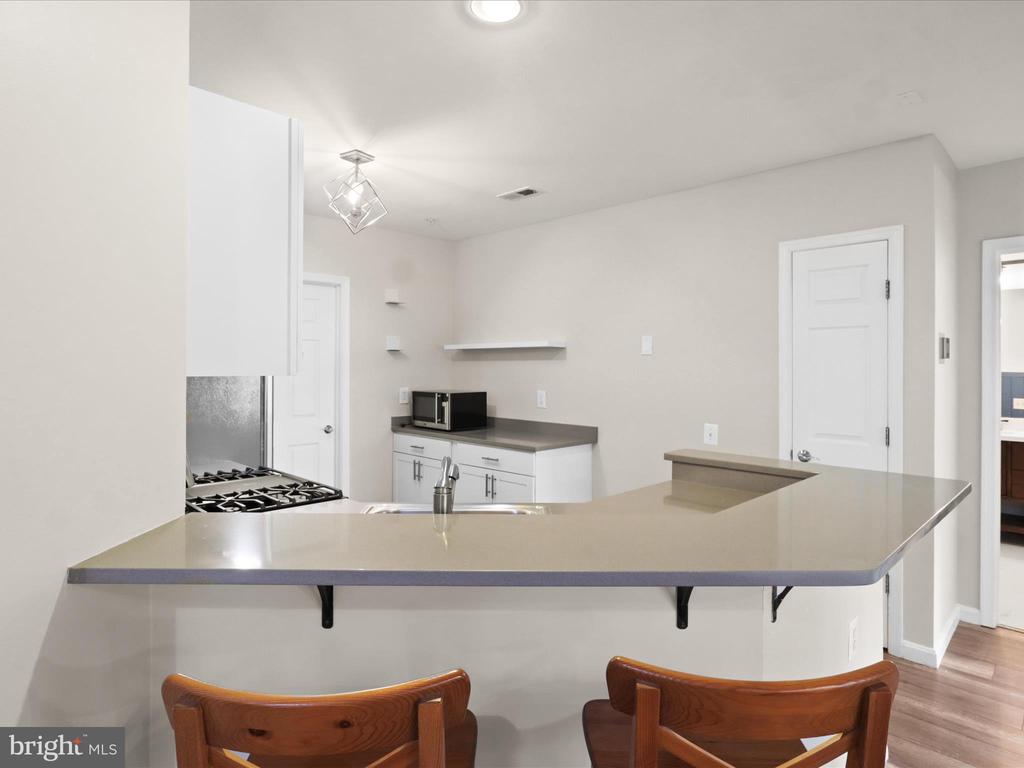 4105 OXFORD LANE 101