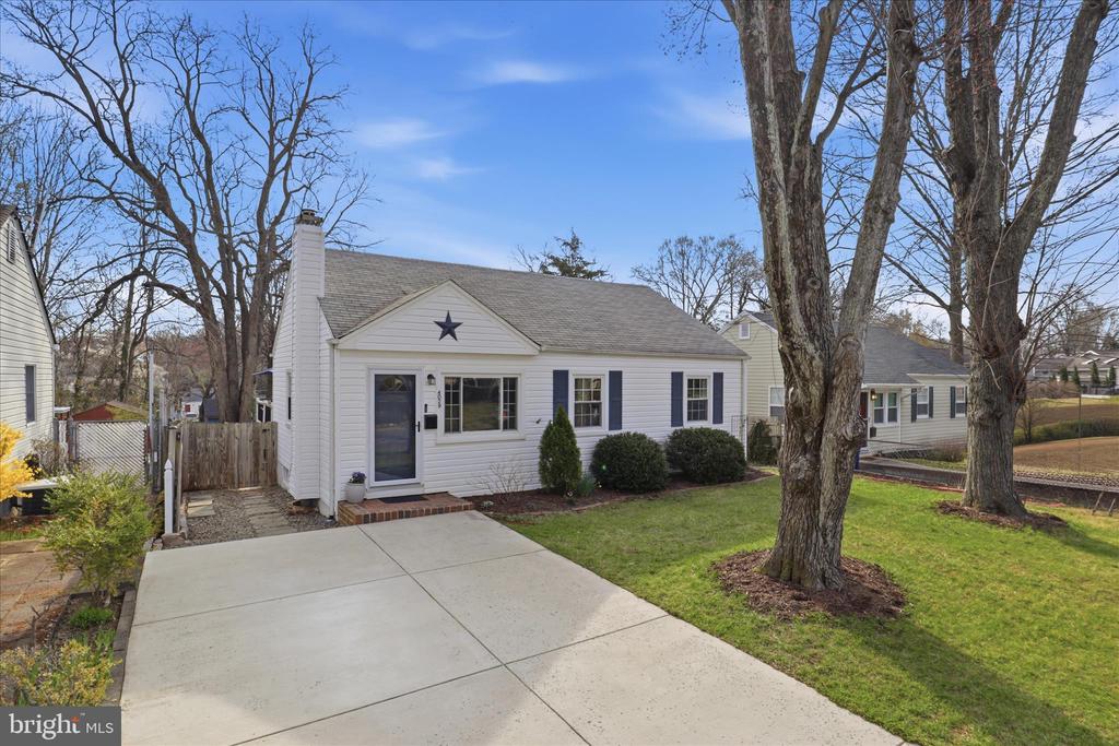 4029 WALTERS COURT