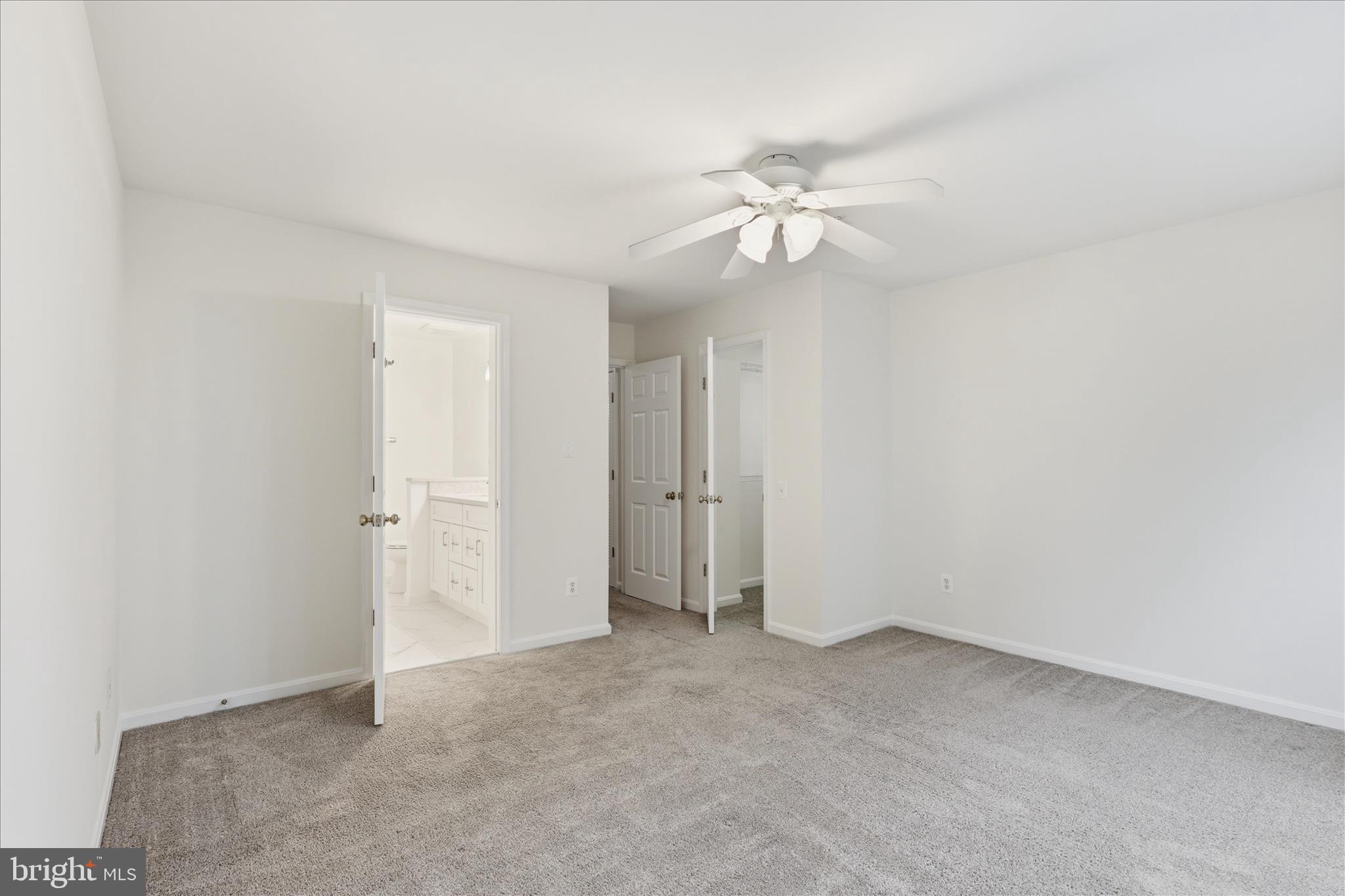 4108 VANDERBILT COURT