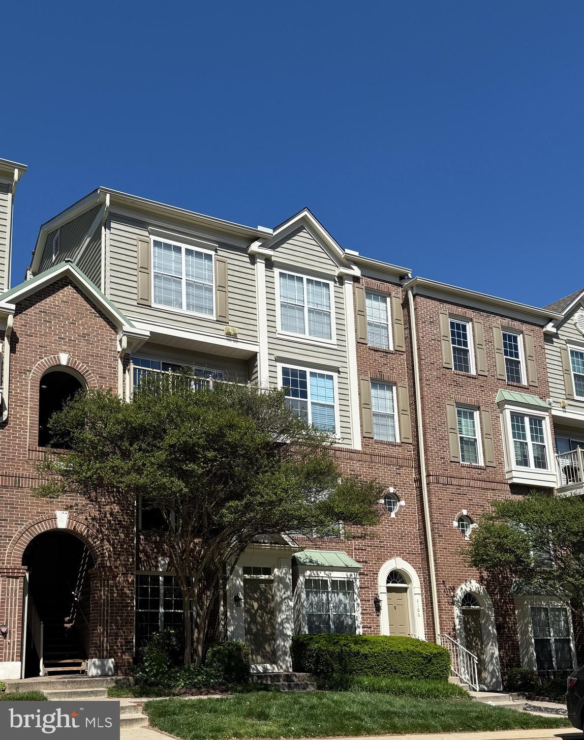 4108 VANDERBILT COURT