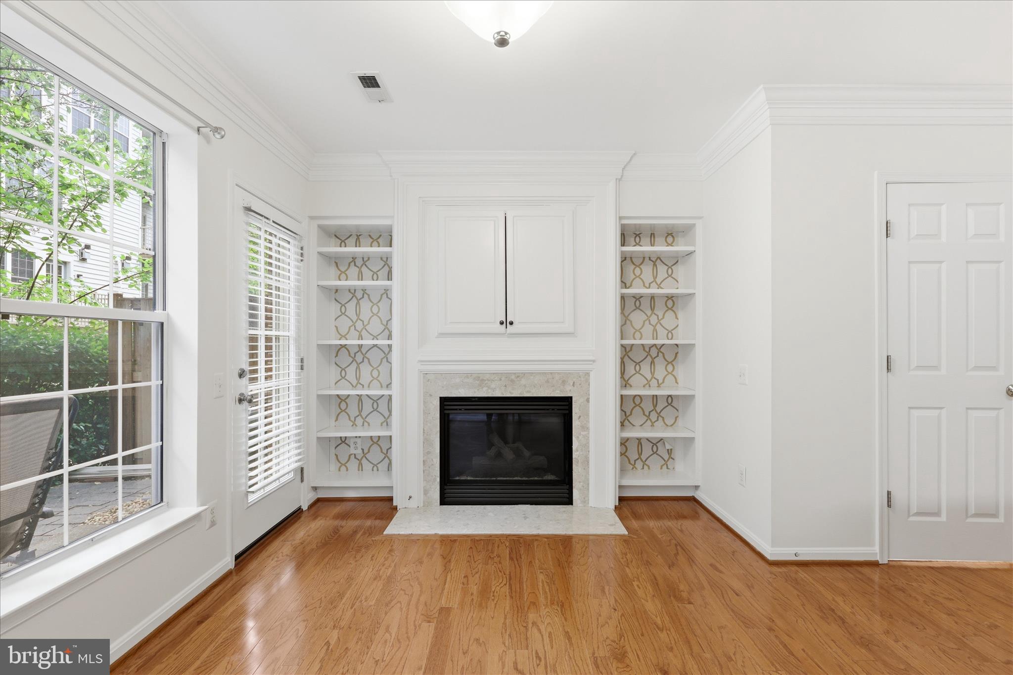 4108 VANDERBILT COURT