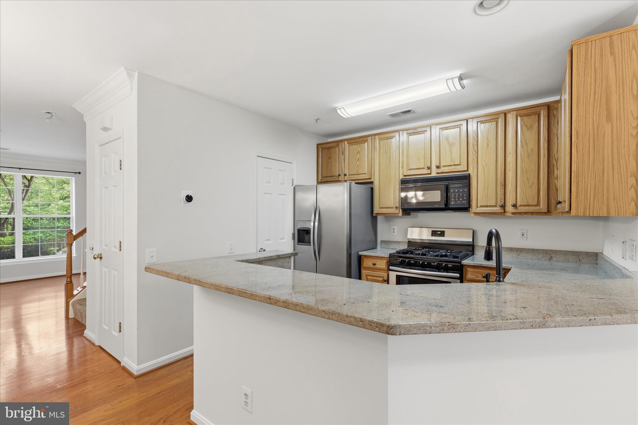 4108 VANDERBILT COURT