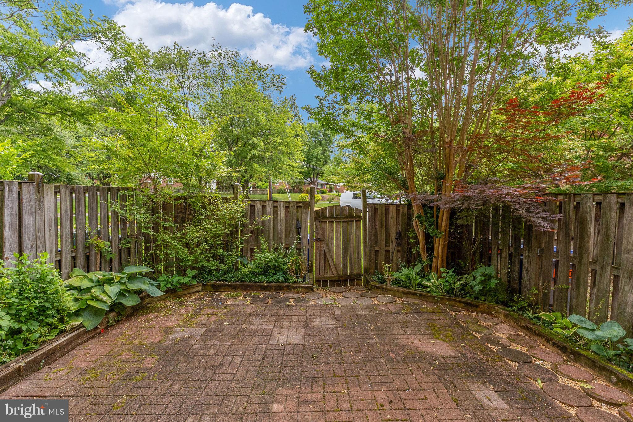 10405 COURTHOUSE DRIVE