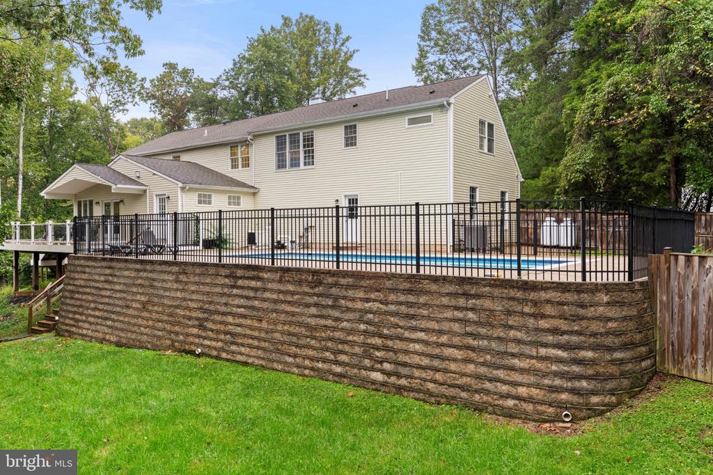 7154 CHESTERFIELD DRIVE