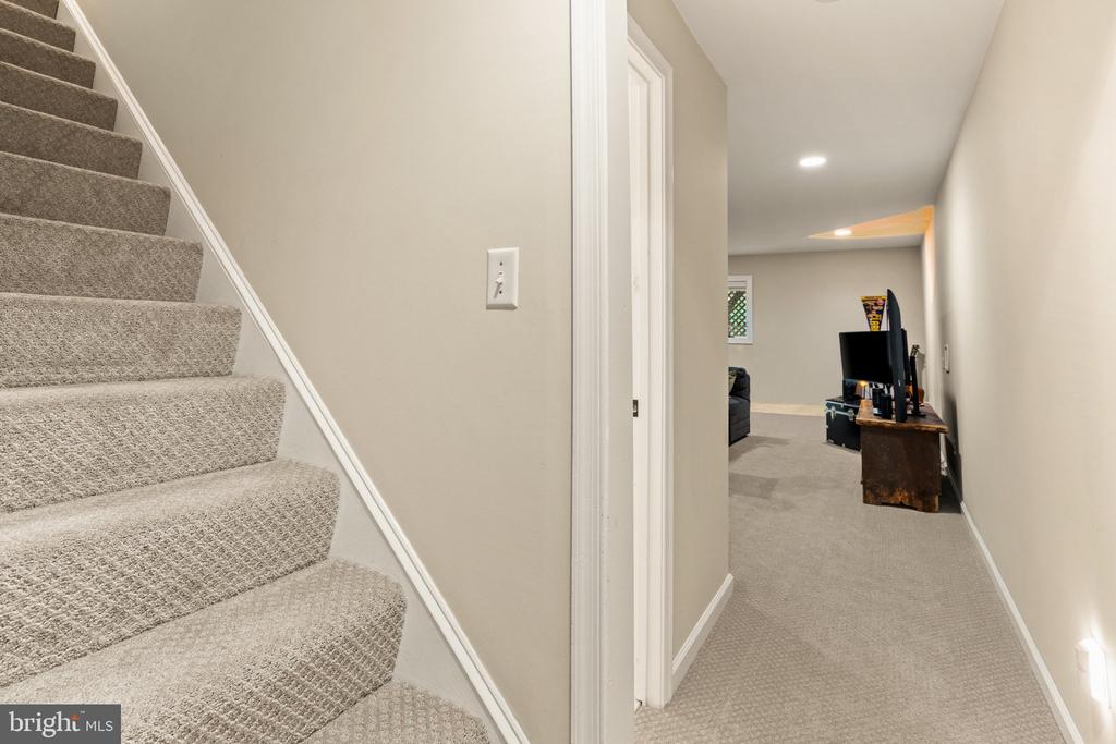 7154 CHESTERFIELD DRIVE