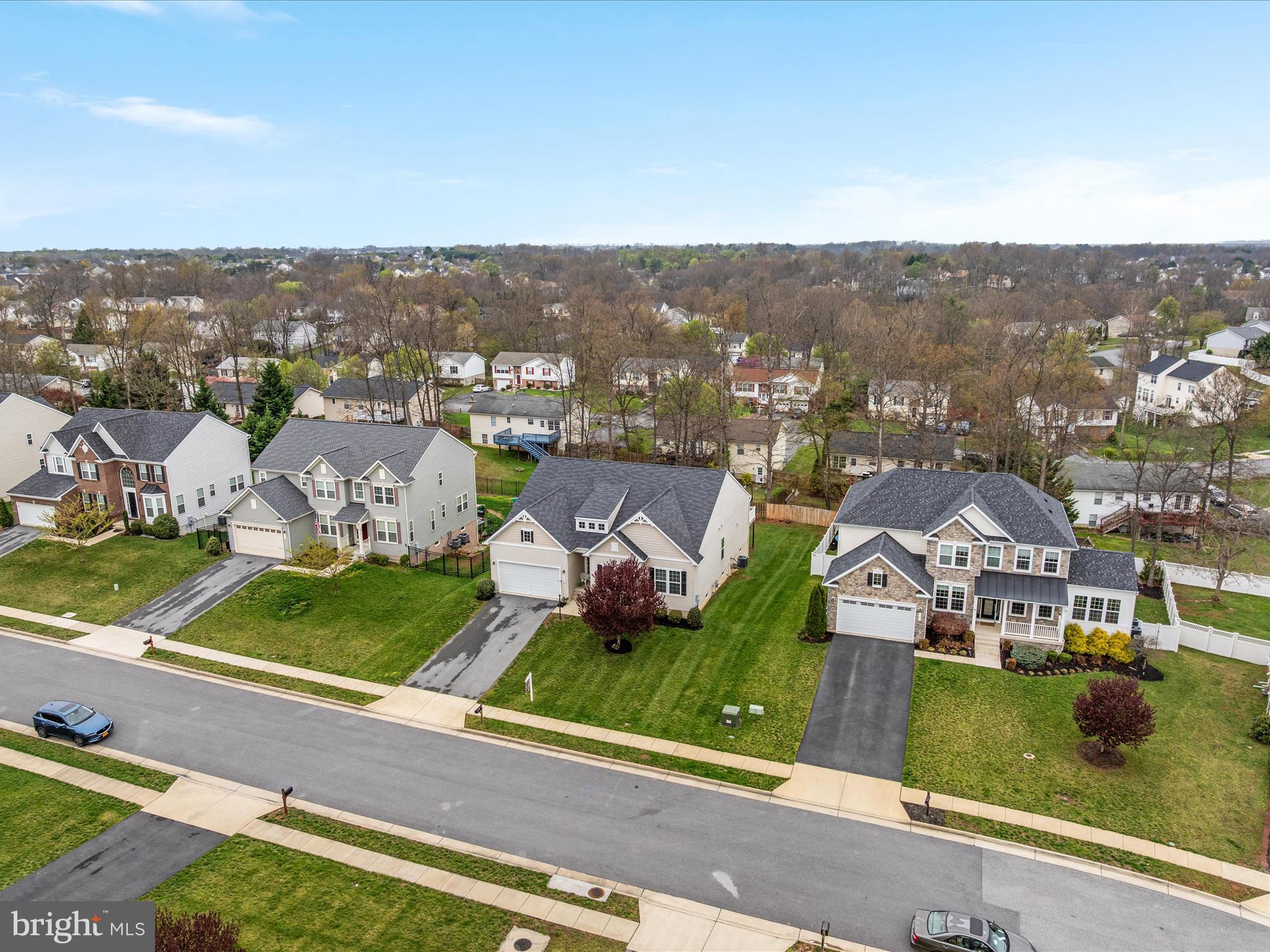 327 LYNNEHAVEN DRIVE