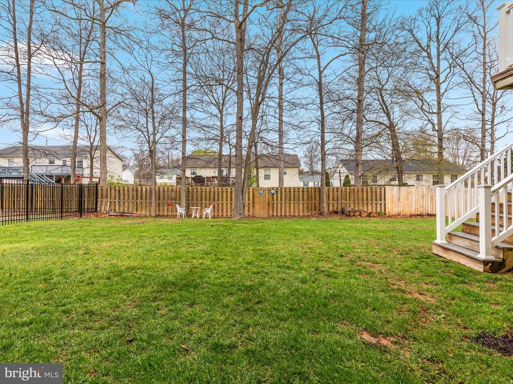 327 LYNNEHAVEN DRIVE