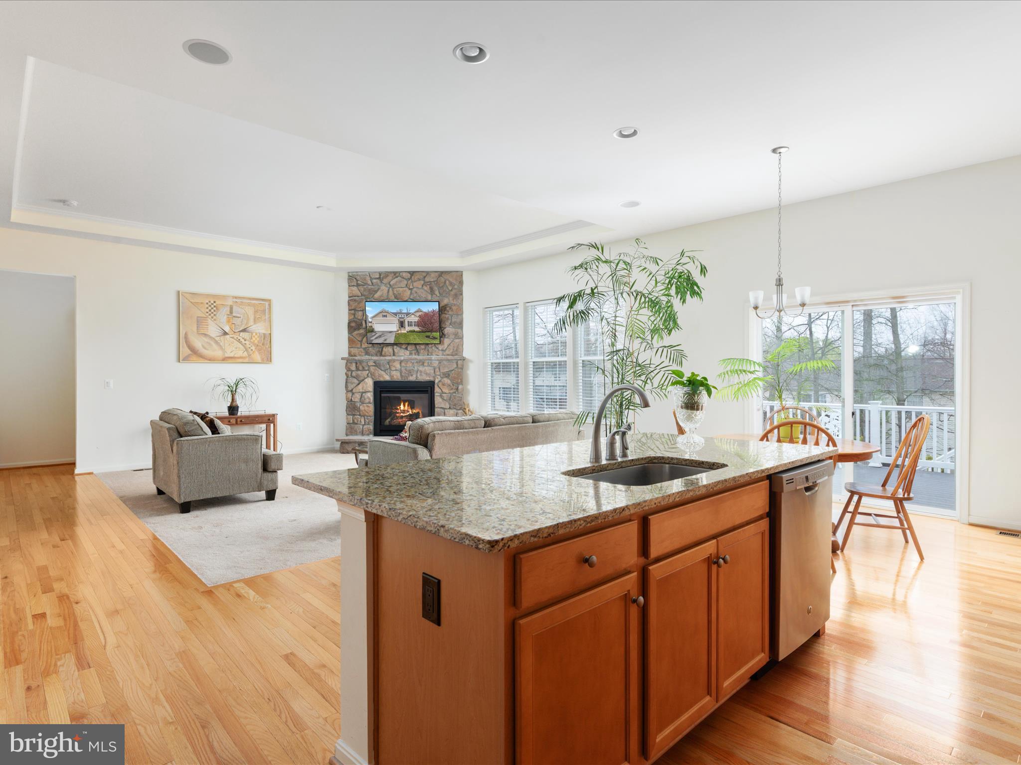 327 LYNNEHAVEN DRIVE