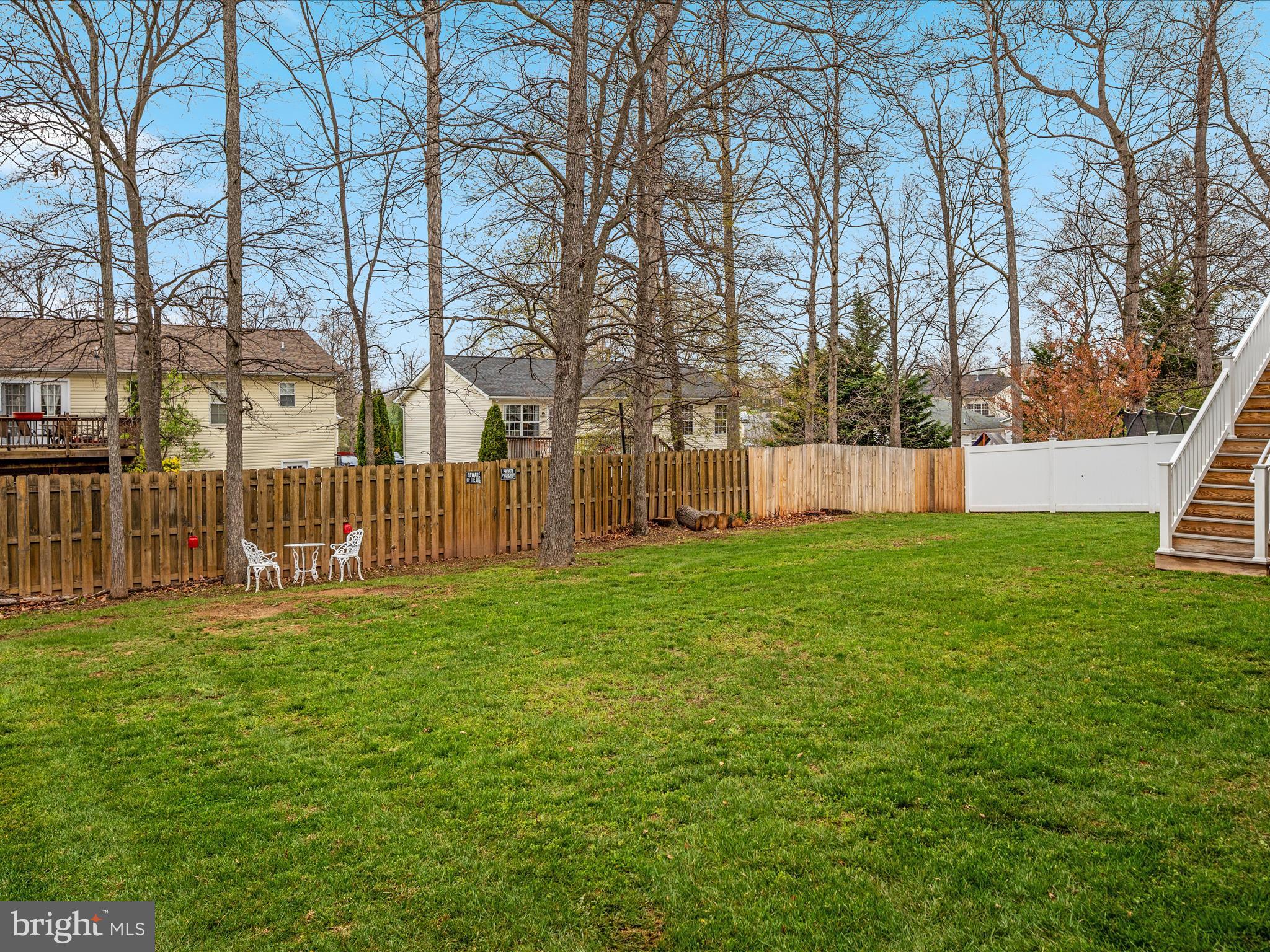 327 LYNNEHAVEN DRIVE