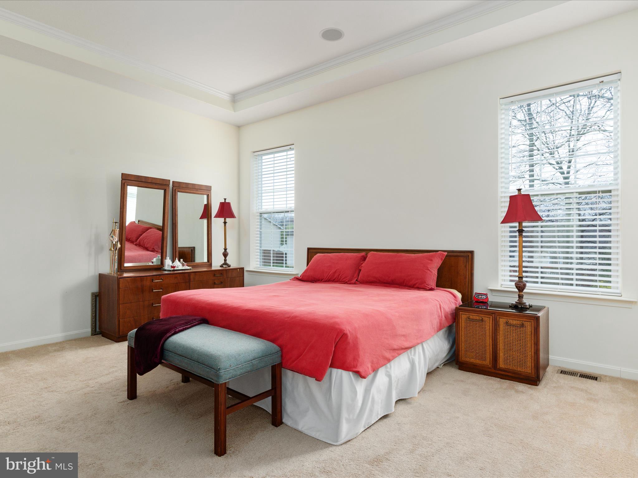 327 LYNNEHAVEN DRIVE