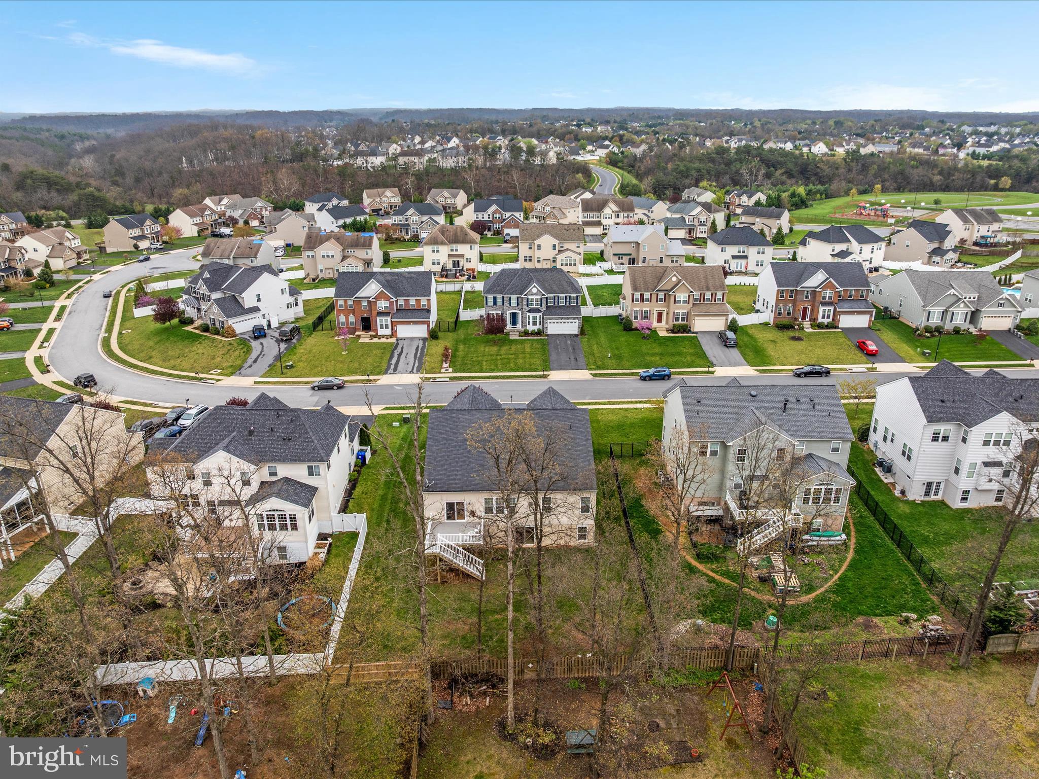 327 LYNNEHAVEN DRIVE