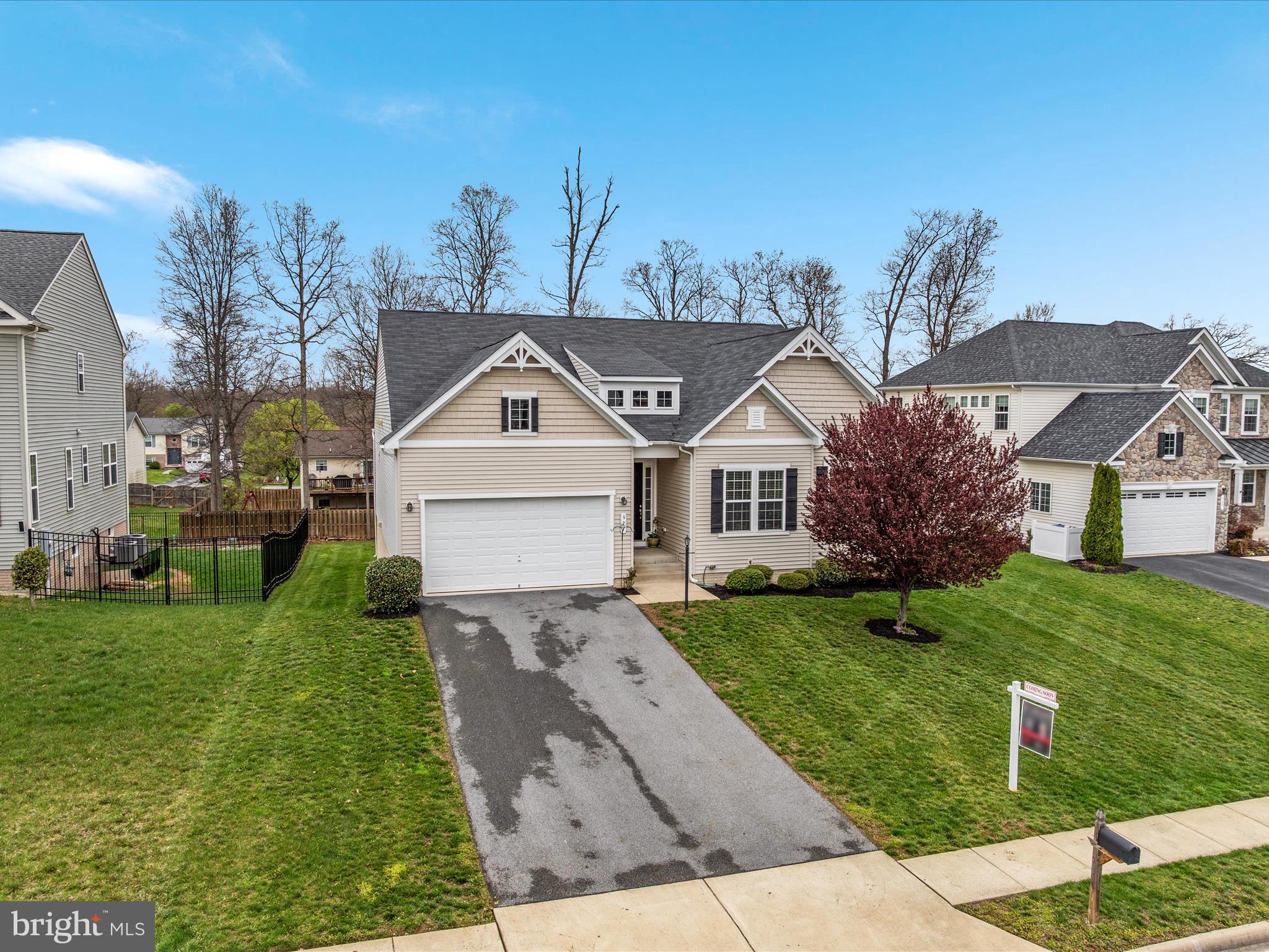 327 LYNNEHAVEN DRIVE