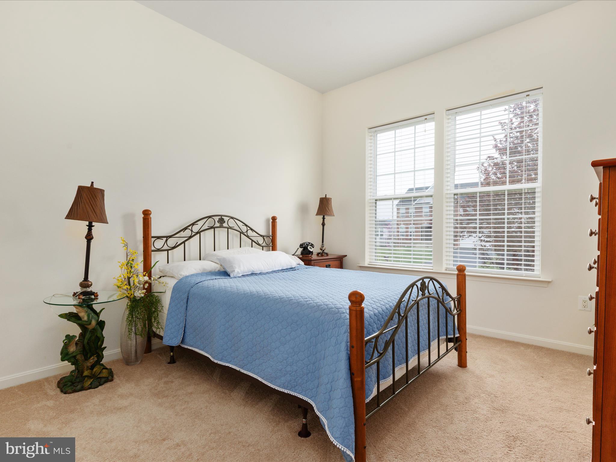 327 LYNNEHAVEN DRIVE