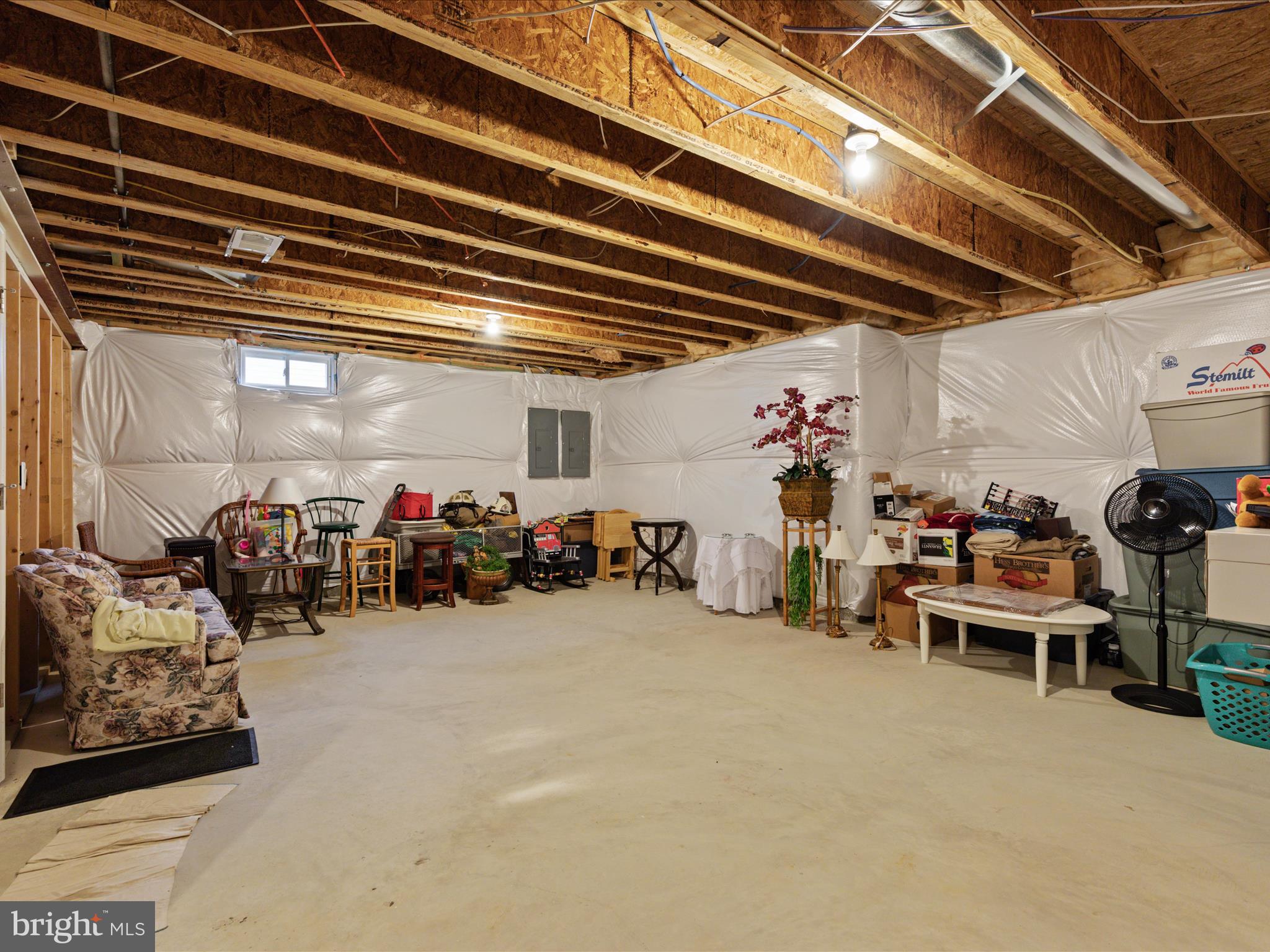 327 LYNNEHAVEN DRIVE