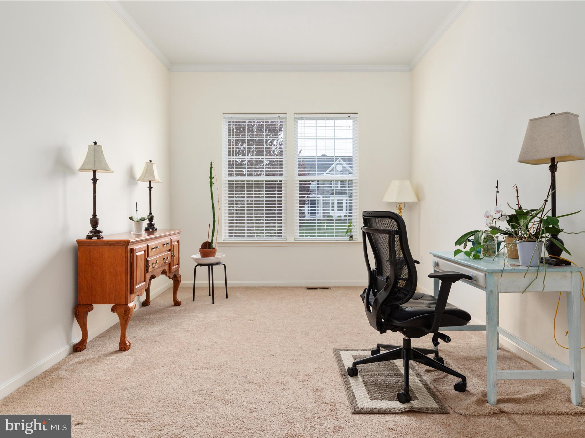 327 LYNNEHAVEN DRIVE