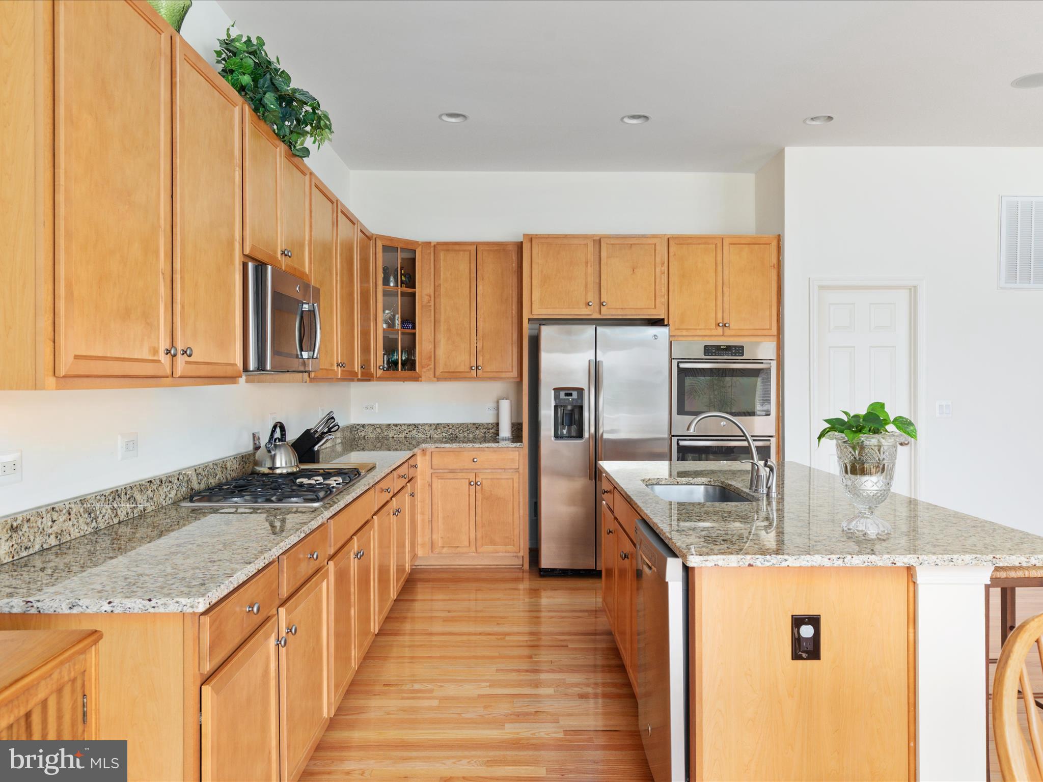 327 LYNNEHAVEN DRIVE