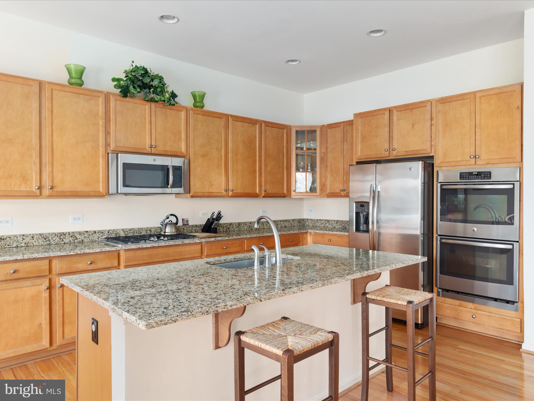 327 LYNNEHAVEN DRIVE