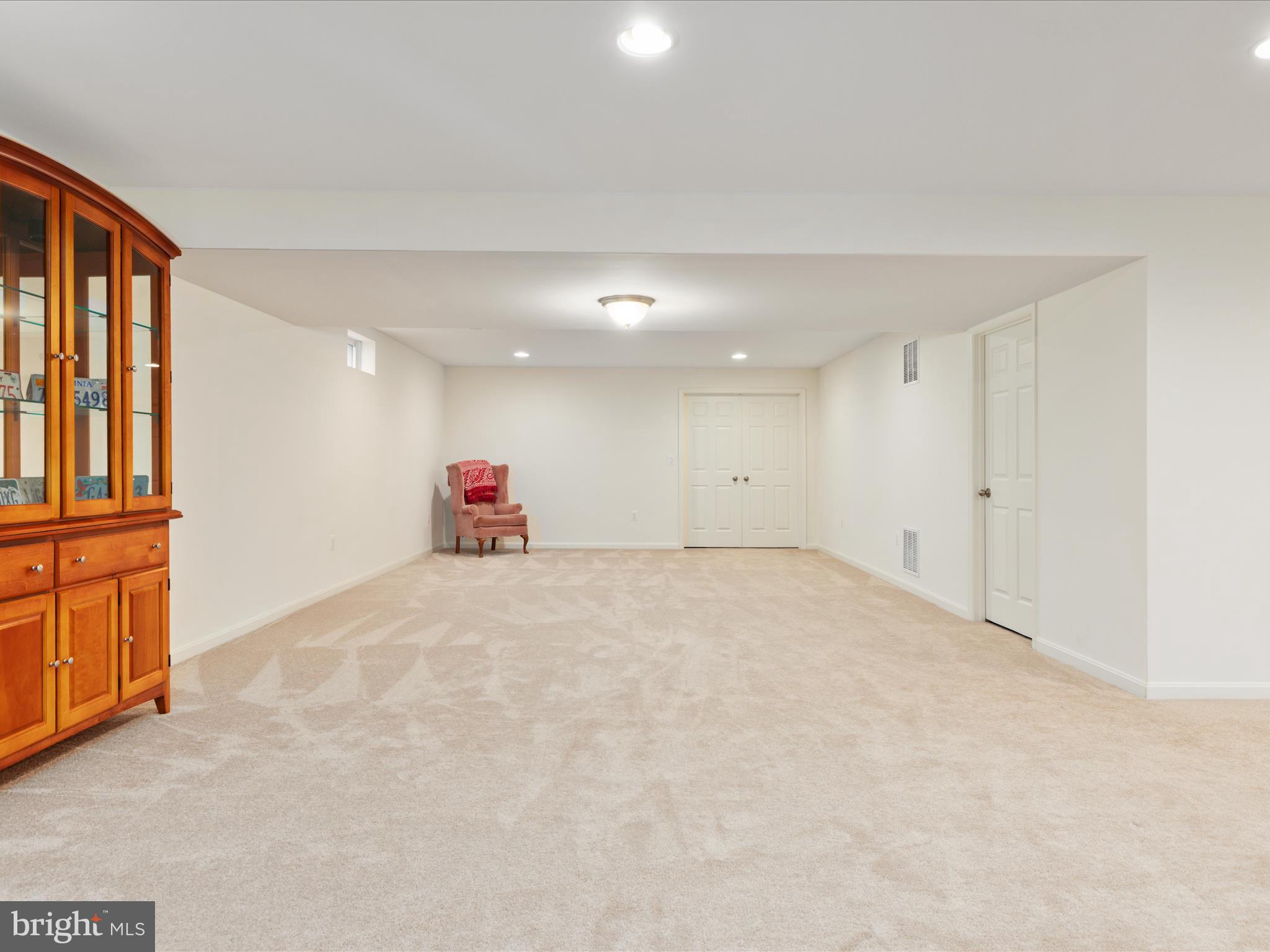 327 LYNNEHAVEN DRIVE