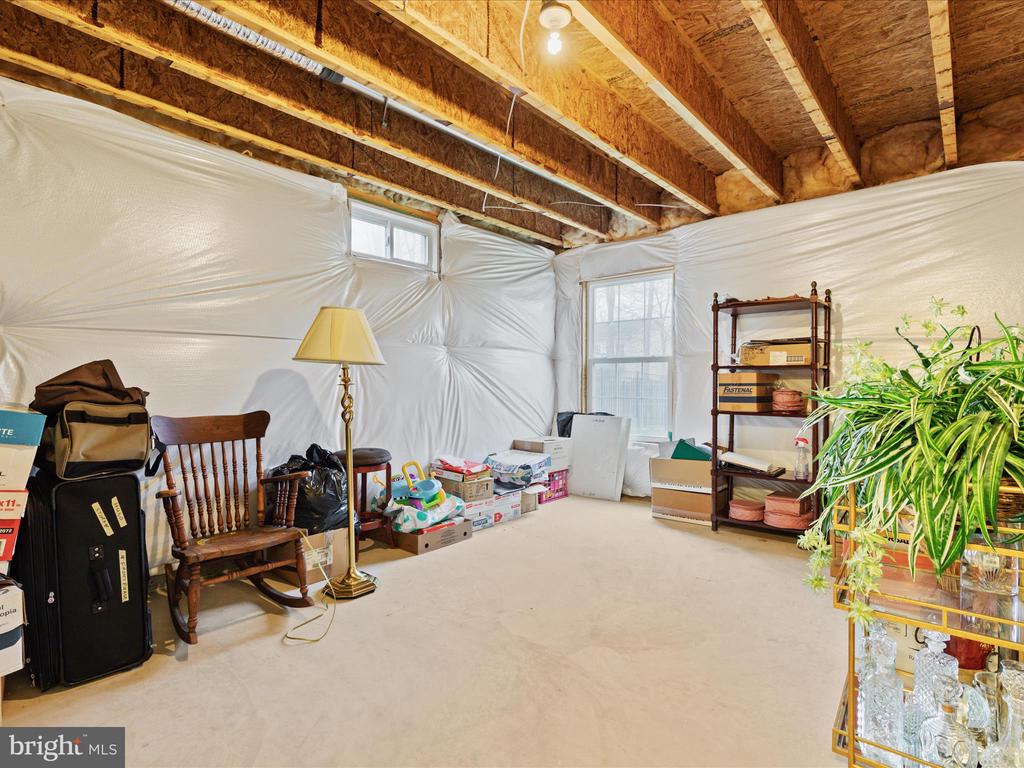 327 LYNNEHAVEN DRIVE