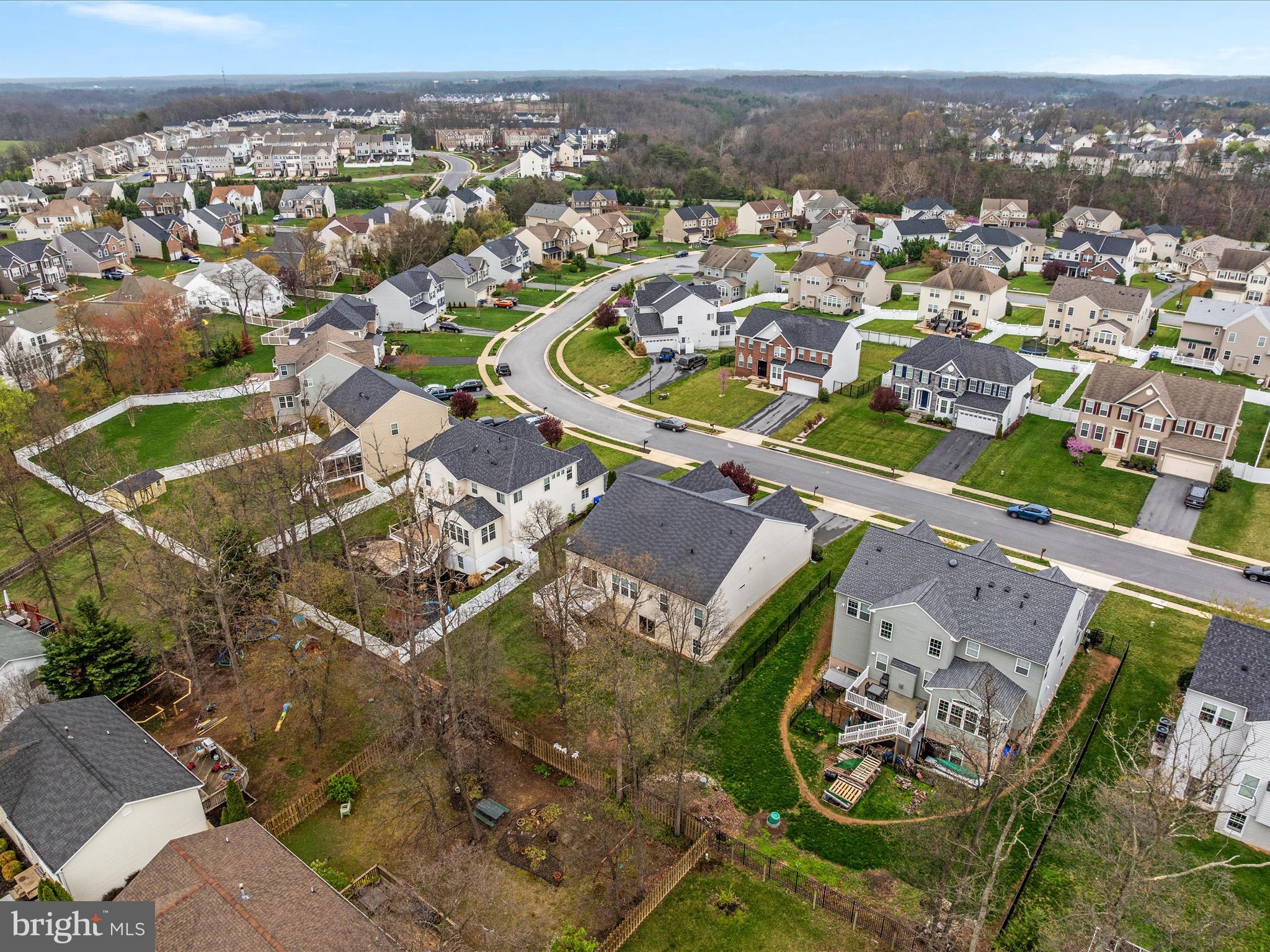 327 LYNNEHAVEN DRIVE